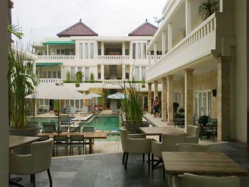 โรงแรมบาหลี คอร์ท แอนด์ อพาร์ทเม้นท์ เลอกีอัน ภายนอก รูปภาพ